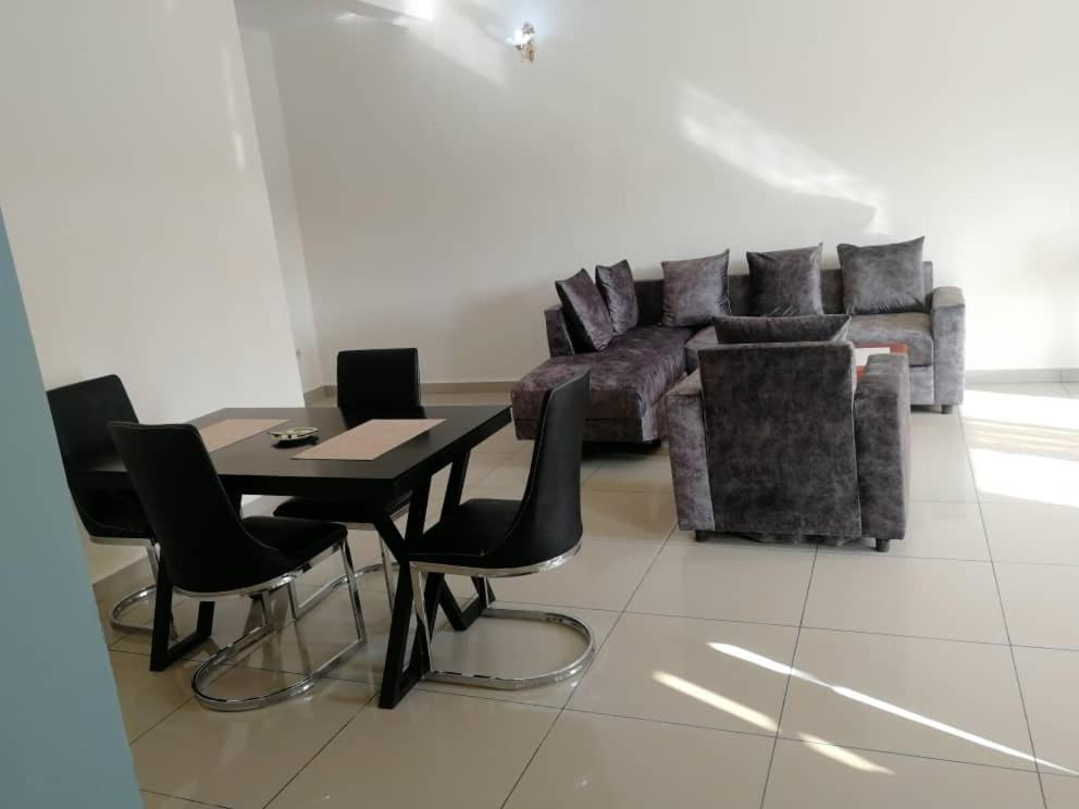 Residence Rosalie Yaoundé Εξωτερικό φωτογραφία