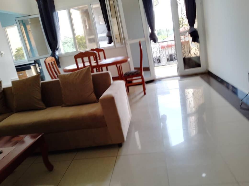 Residence Rosalie Yaoundé Εξωτερικό φωτογραφία