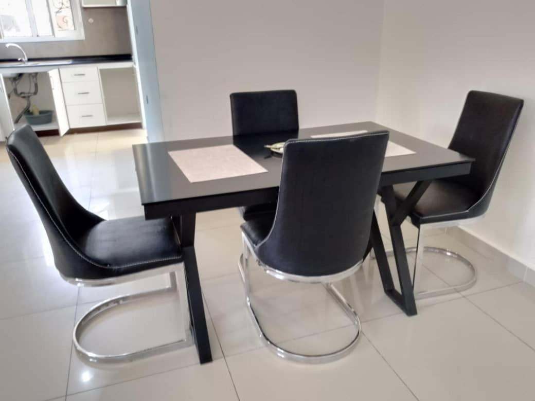 Residence Rosalie Yaoundé Δωμάτιο φωτογραφία
