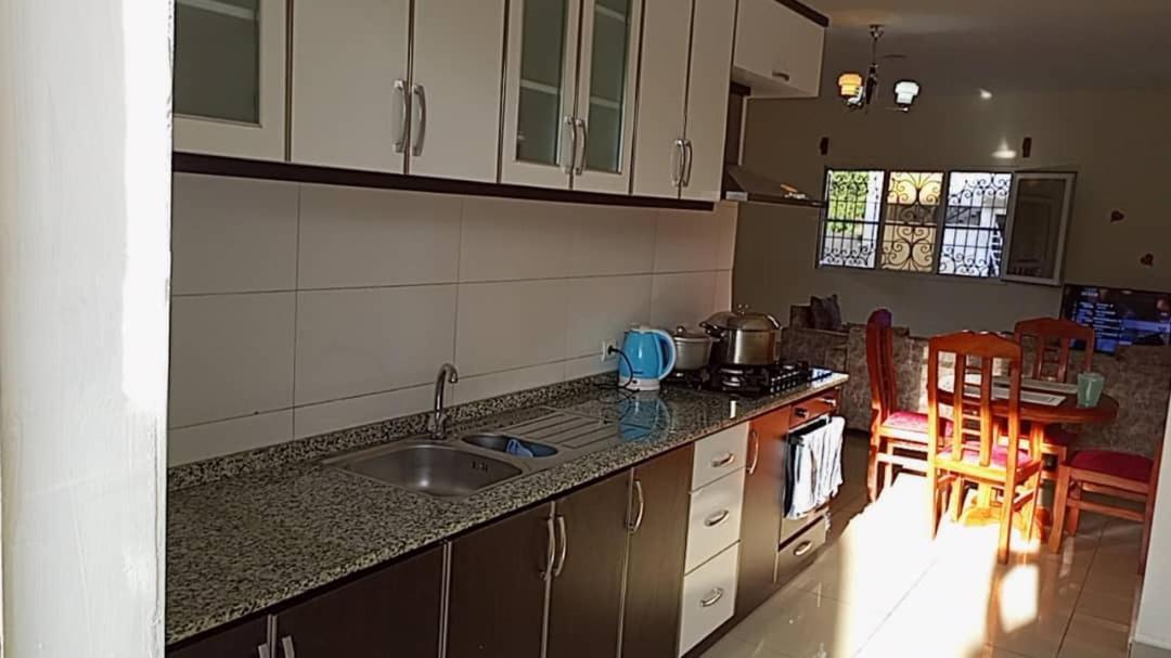 Residence Rosalie Yaoundé Δωμάτιο φωτογραφία