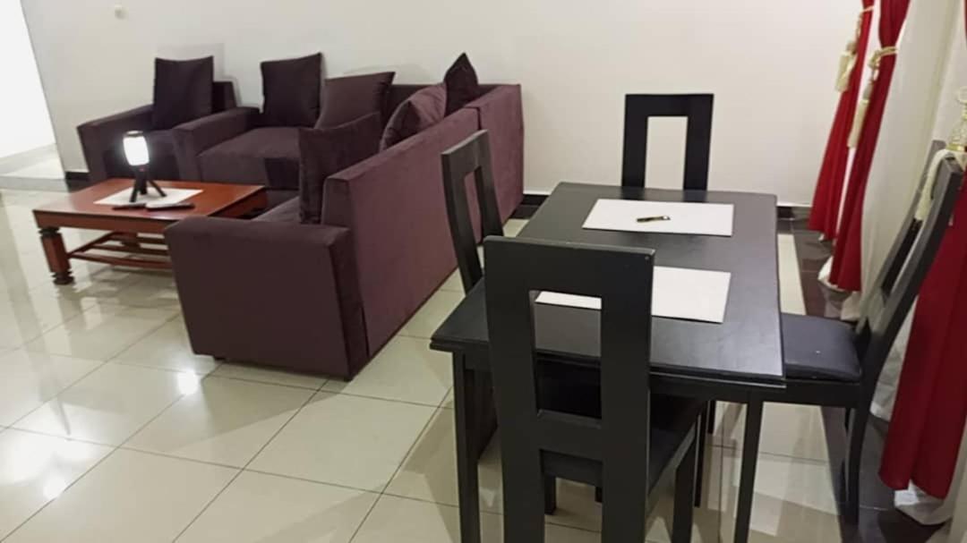 Residence Rosalie Yaoundé Δωμάτιο φωτογραφία