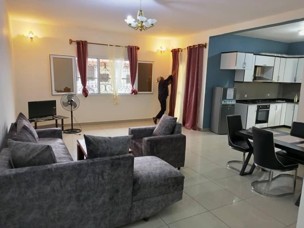 Residence Rosalie Yaoundé Δωμάτιο φωτογραφία